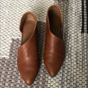 NWOT universal thread faux leather shoes